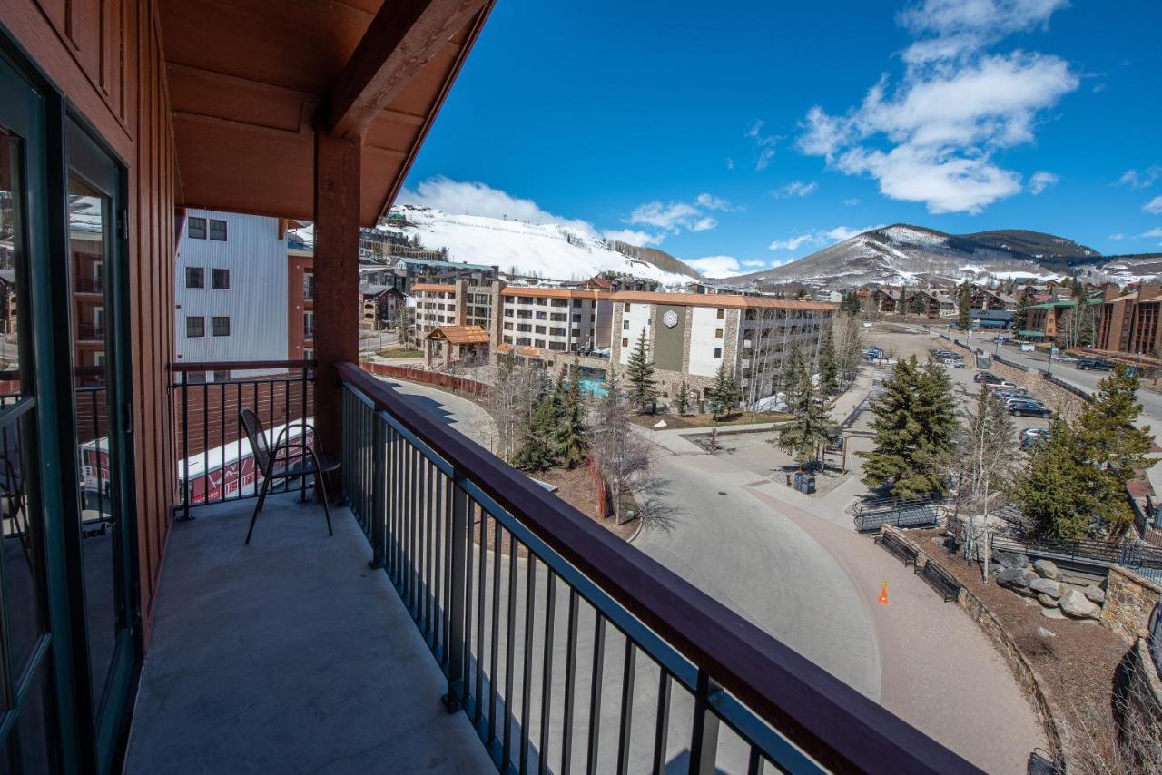Two Bedroom Condo With Balcony Over Mountaineer Square - Just Steps From The Slopes! Condo 마운트크레스티드부트 외부 사진